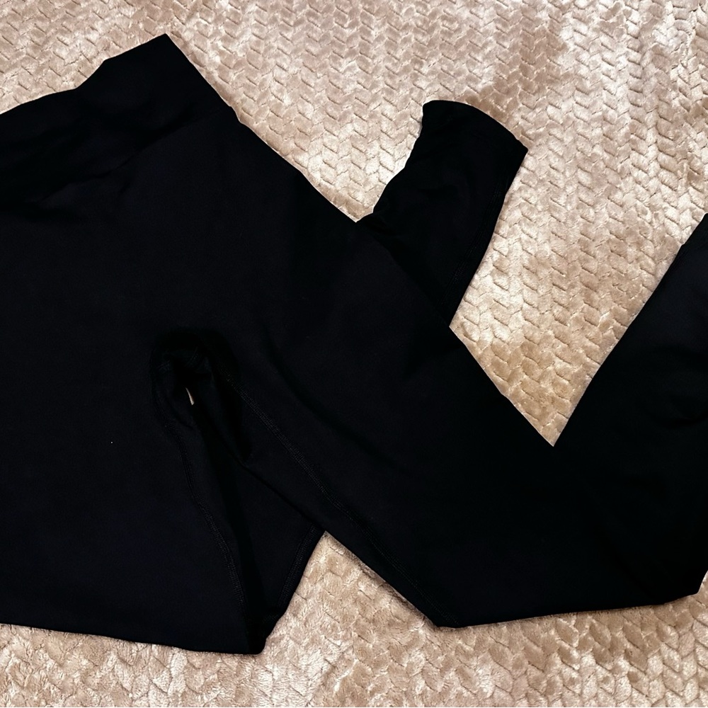 Bombshell Sportswear toggle pull Black Leggings S… - image 2